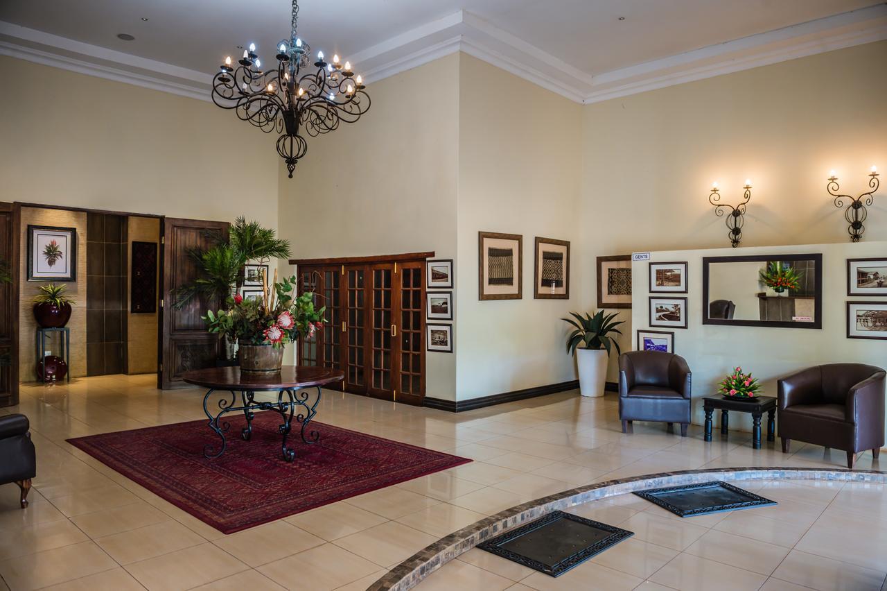 Royal Solwezi Hotel Esterno foto