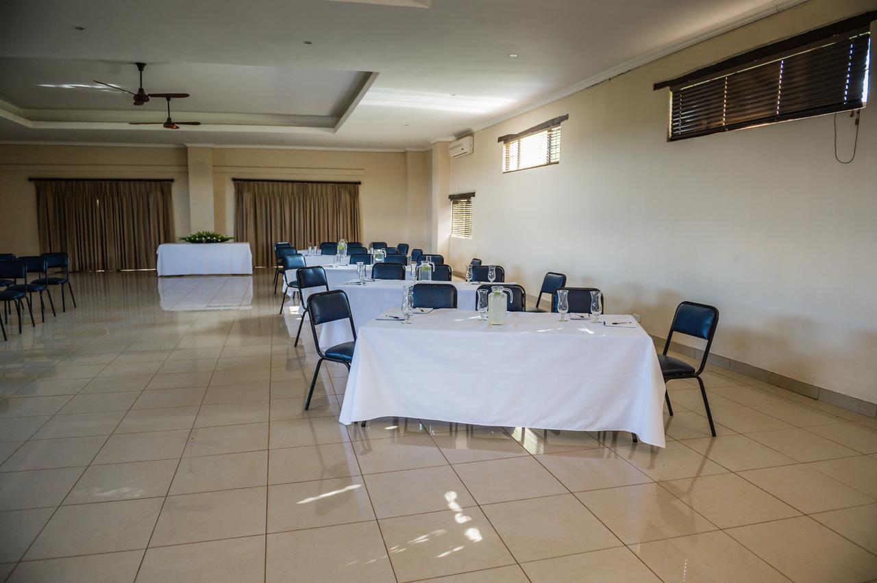 Royal Solwezi Hotel Esterno foto