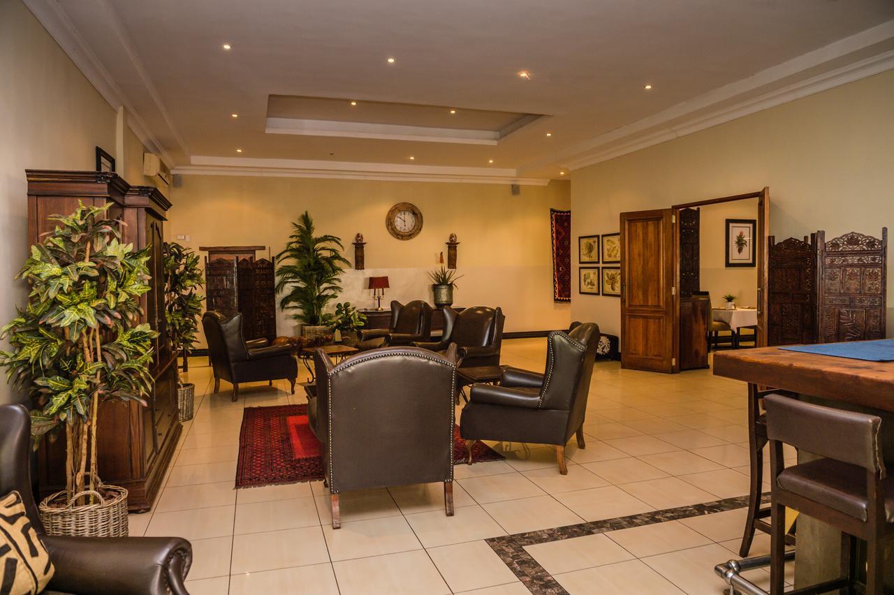 Royal Solwezi Hotel Esterno foto