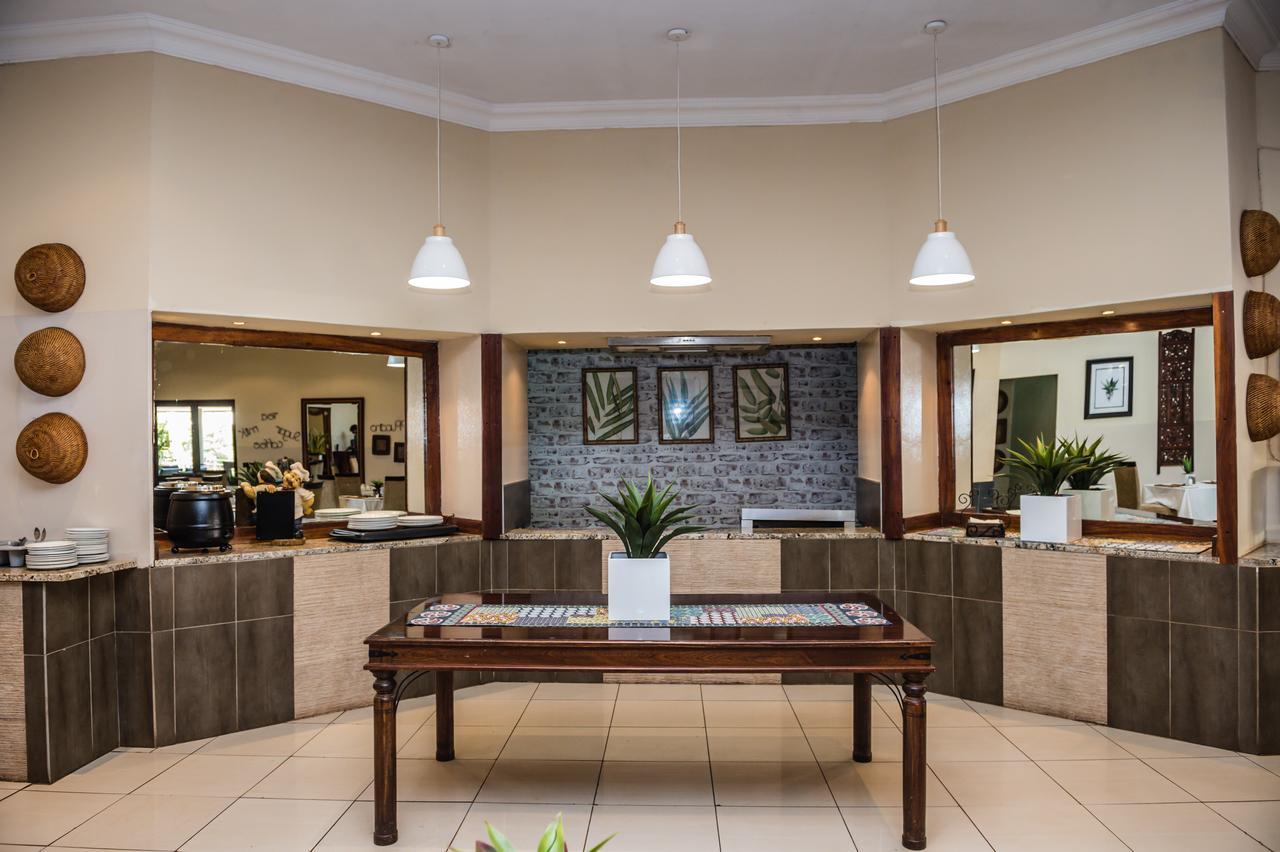Royal Solwezi Hotel Esterno foto